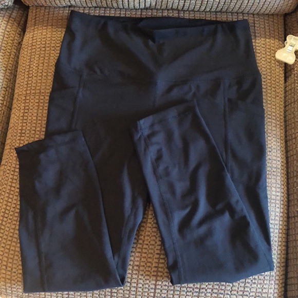 Yogalicious Lux Black Leggings - Picture 2 of 4